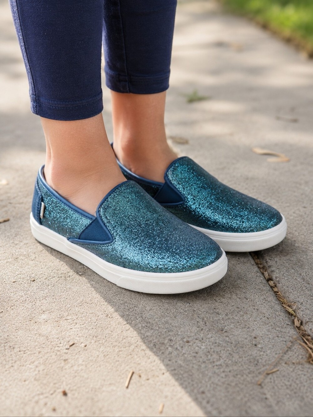 Toms Luca Glitter Slip- Ons Size 6